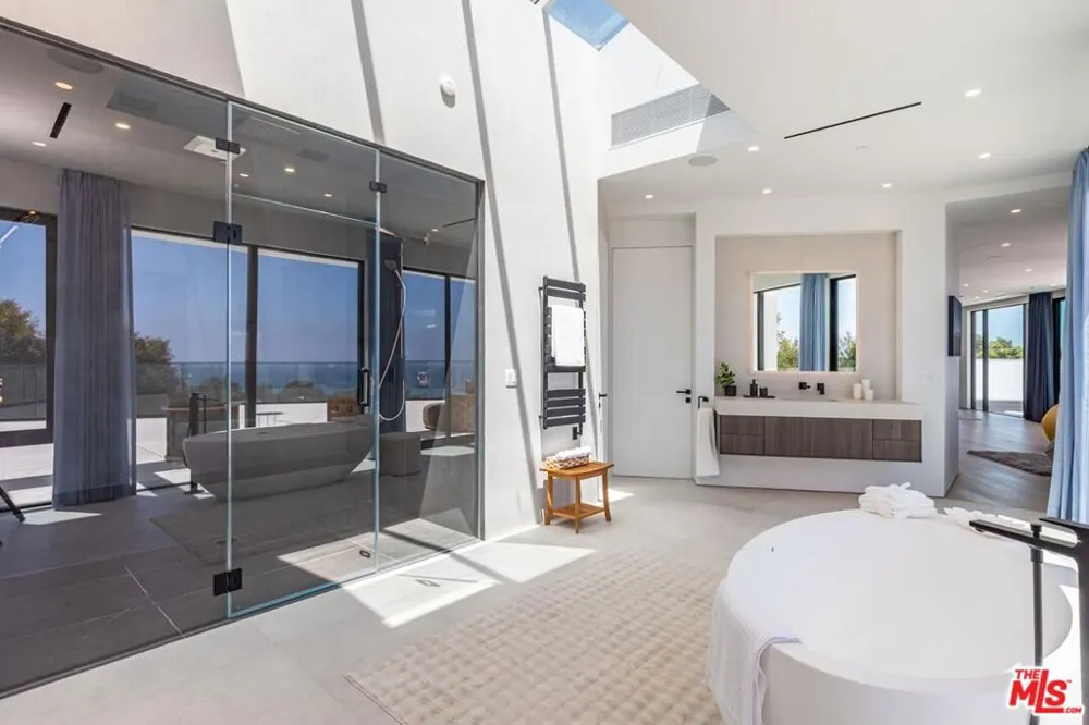 27715 Pacific Coast Highway Malibu, CA 90265