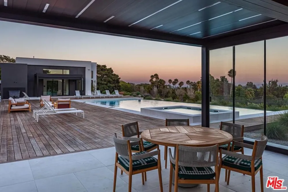 27715 Pacific Coast Highway Malibu, CA 90265
