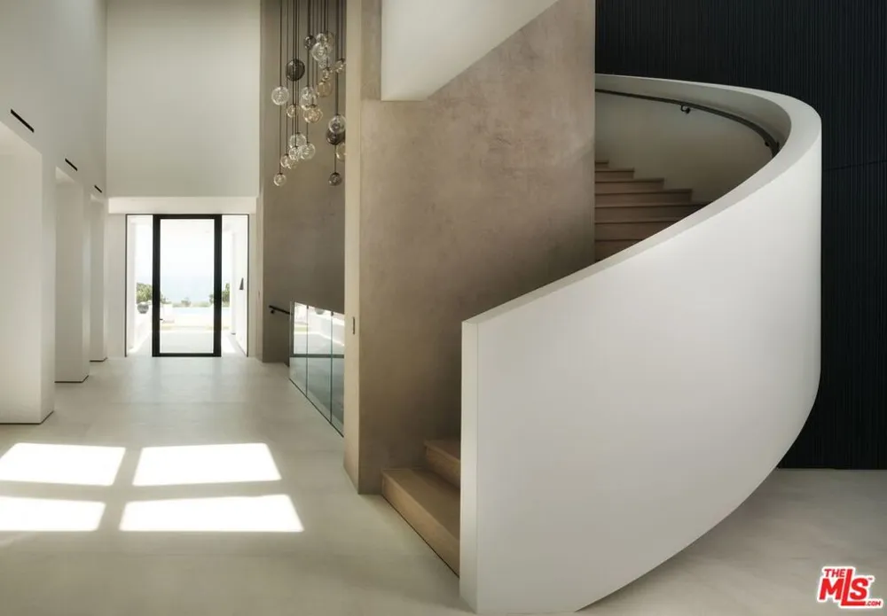 27715 Pacific Coast Highway Malibu, CA 90265