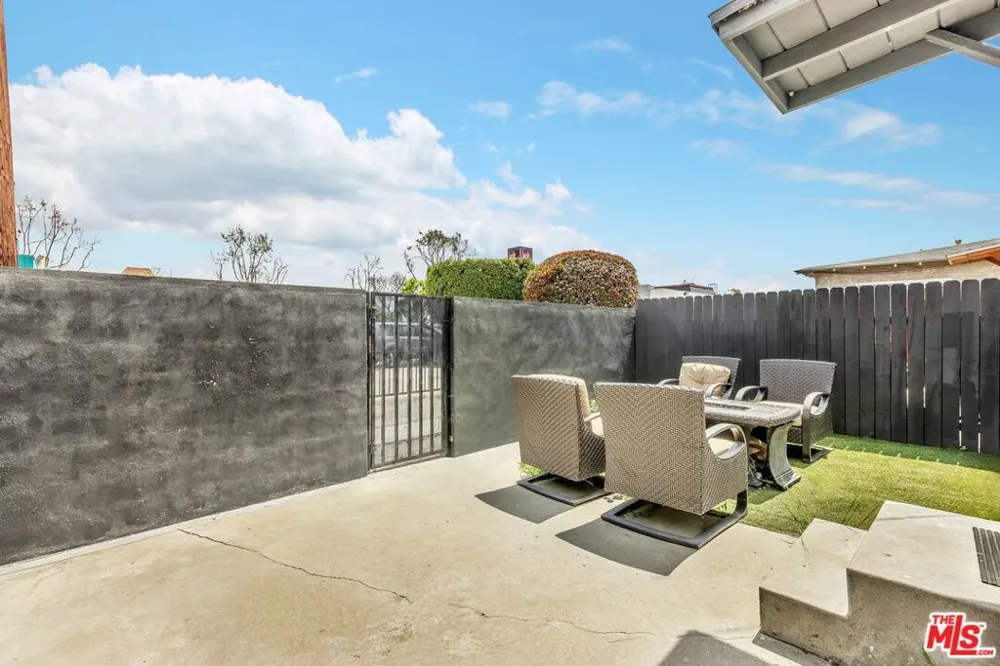 15006 Burin Avenue Lawndale, CA 90260