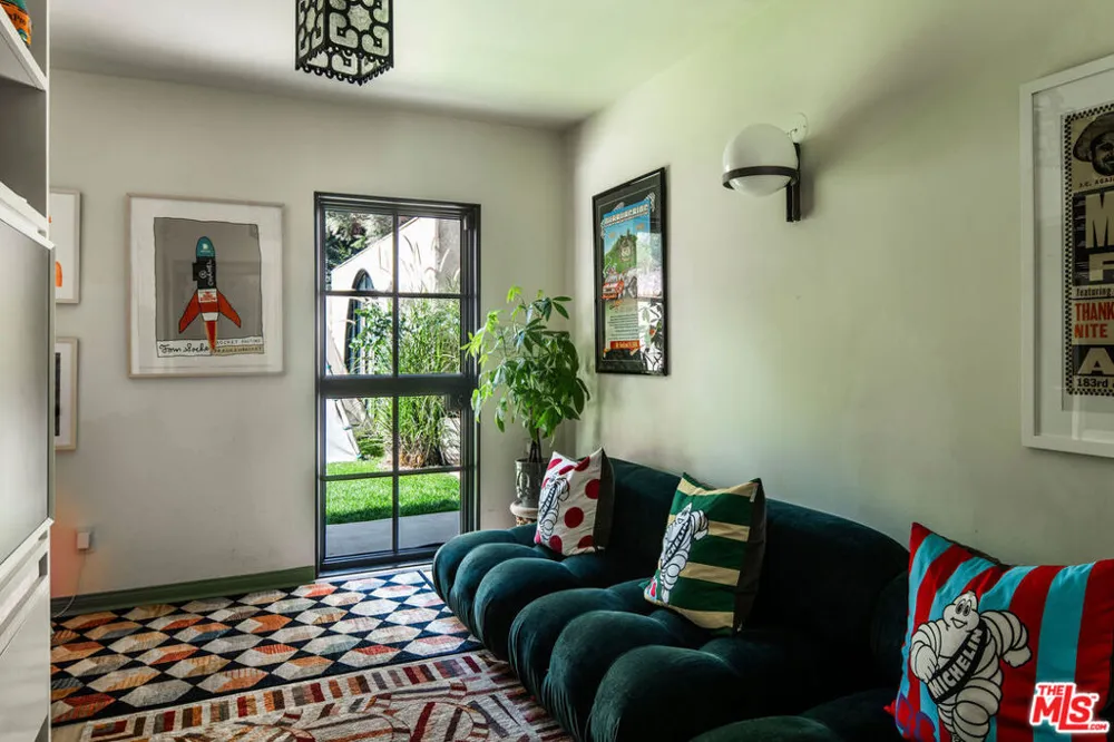 2351 Canyon Drive Los Angeles, CA 90068
