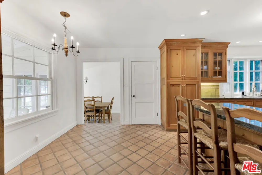 11951 Landale Street Studio City, CA 91607