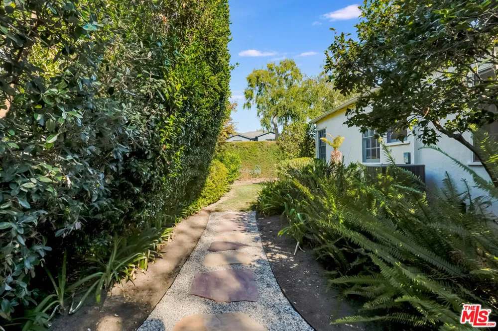 11951 Landale Street Studio City, CA 91607