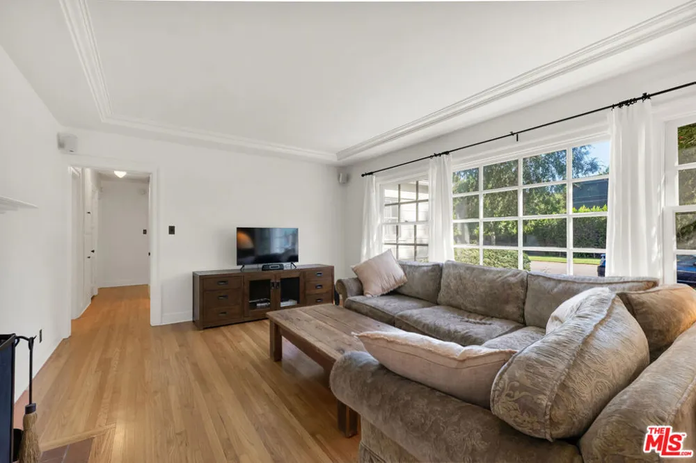 11951 Landale Street Studio City, CA 91607