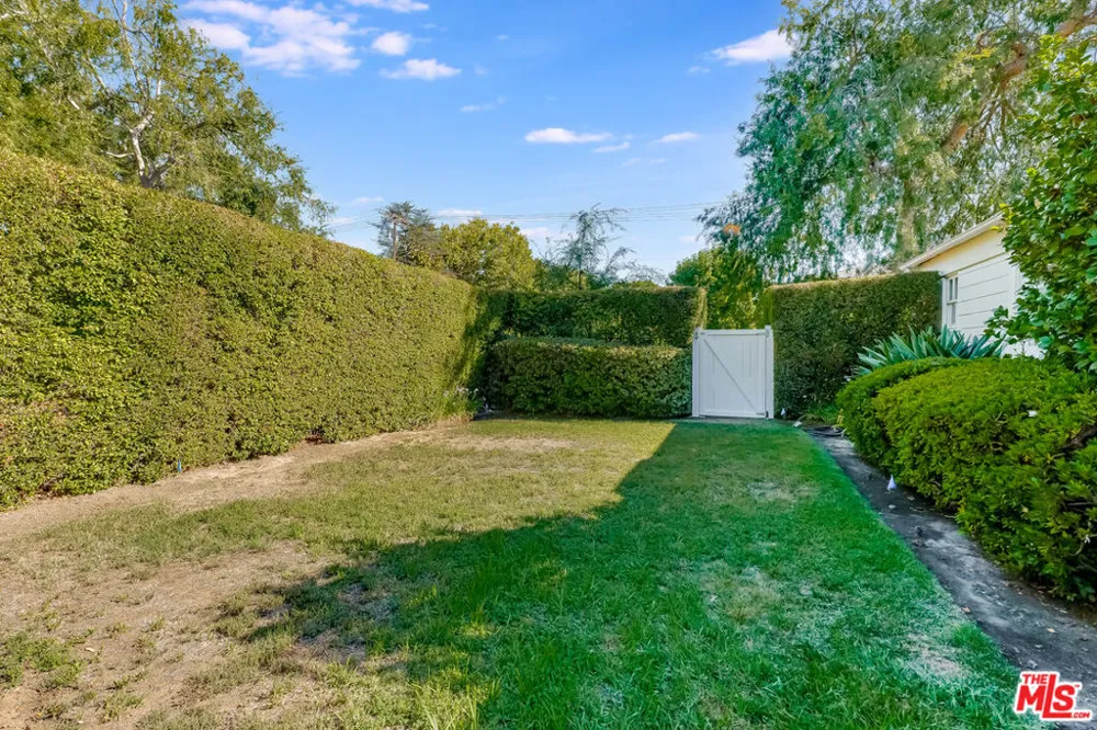 11951 Landale Street Studio City, CA 91607