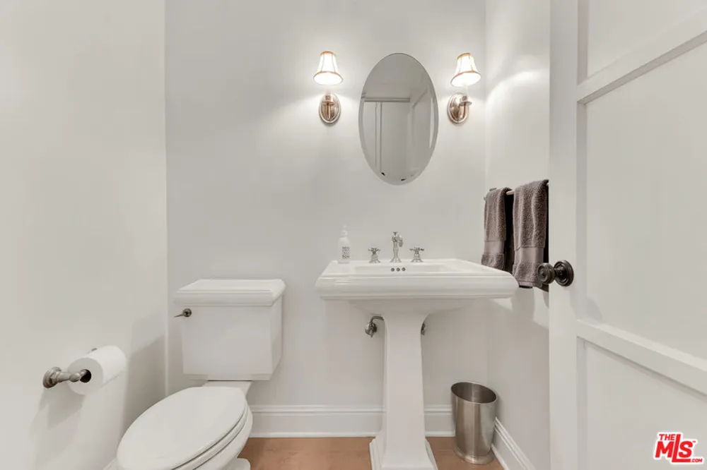 11951 Landale Street Studio City, CA 91607