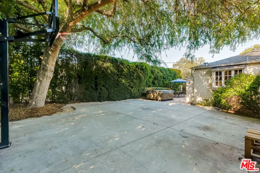 11951 Landale Street Studio City, CA 91607