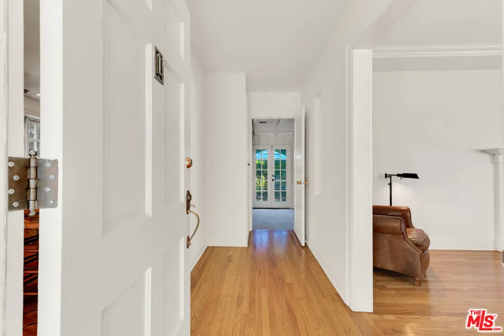 11951 Landale Street Studio City, CA 91607