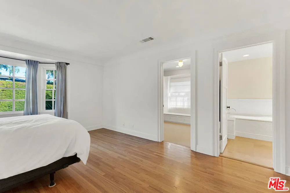 11951 Landale Street Studio City, CA 91607