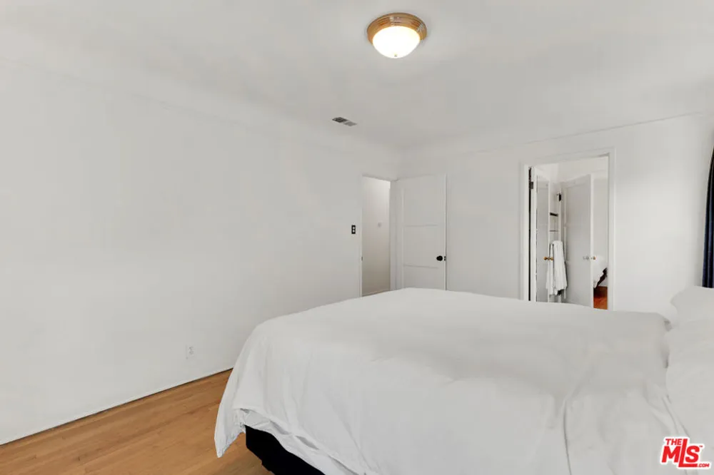 11951 Landale Street Studio City, CA 91607