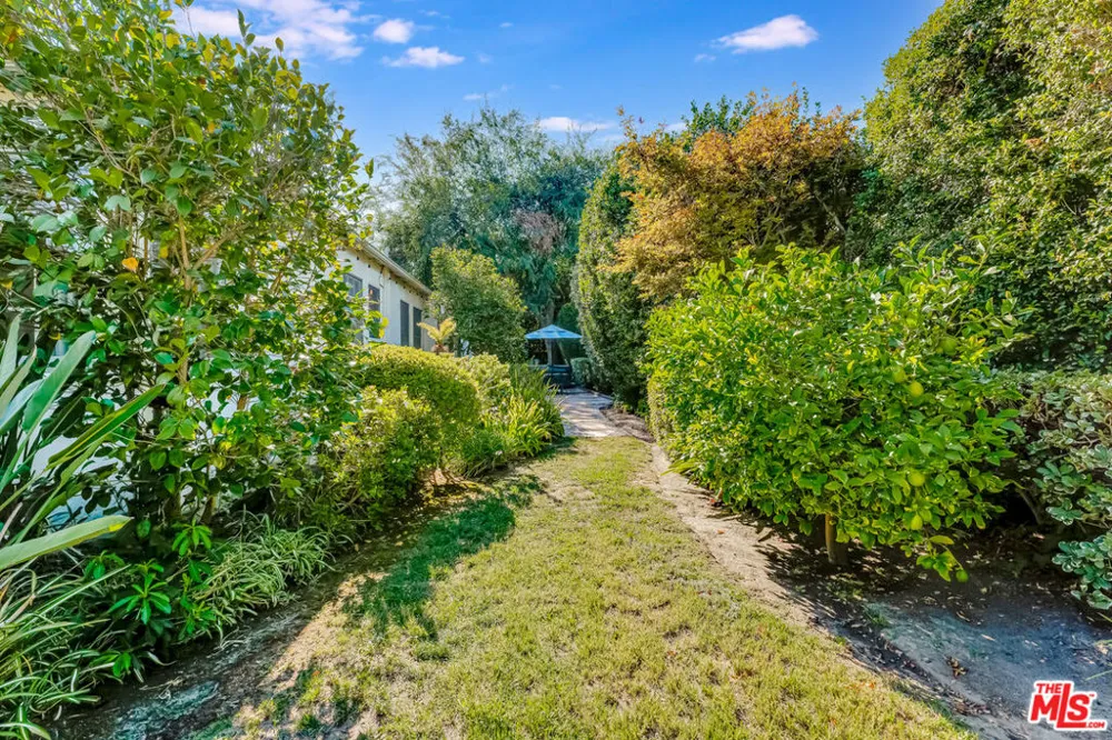 11951 Landale Street Studio City, CA 91607