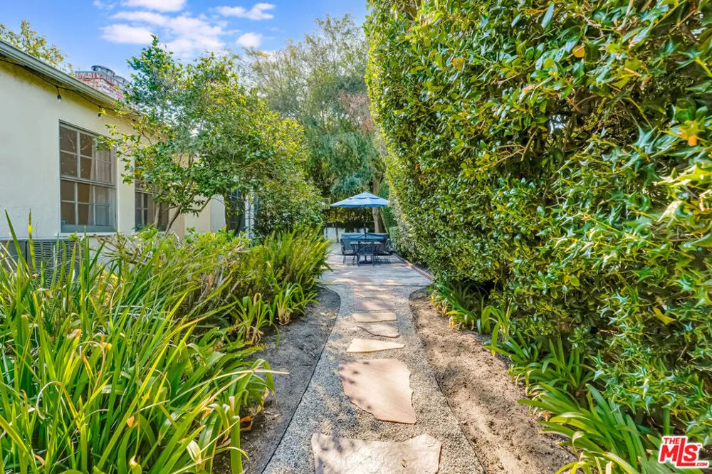 11951 Landale Street Studio City, CA 91607