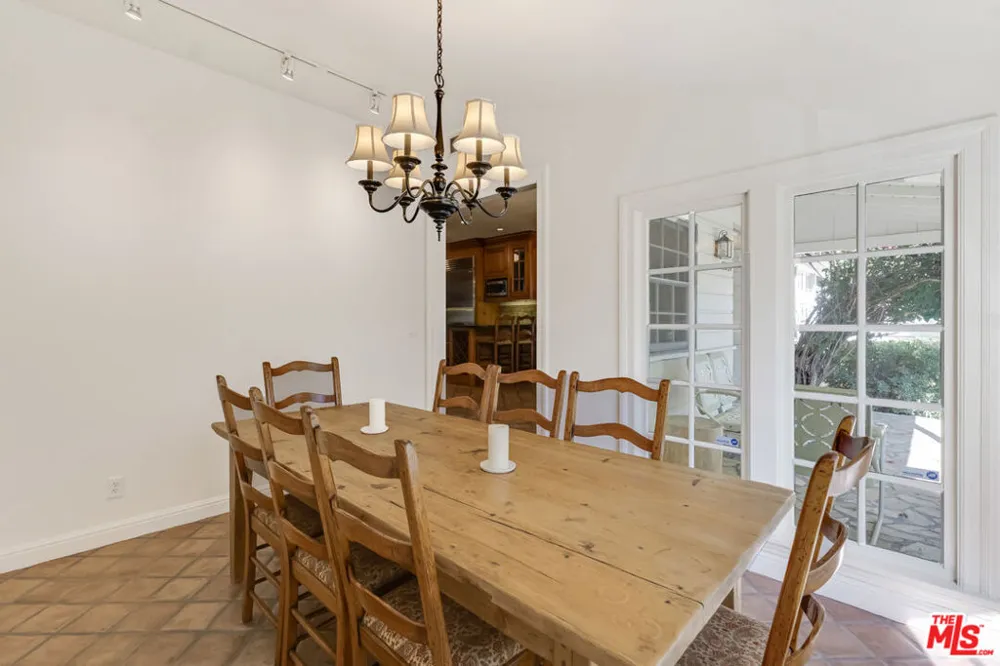 11951 Landale Street Studio City, CA 91607