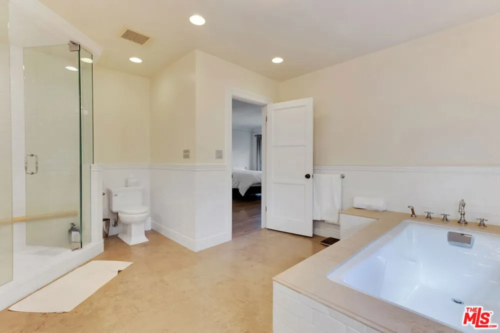 11951 Landale Street Studio City, CA 91607