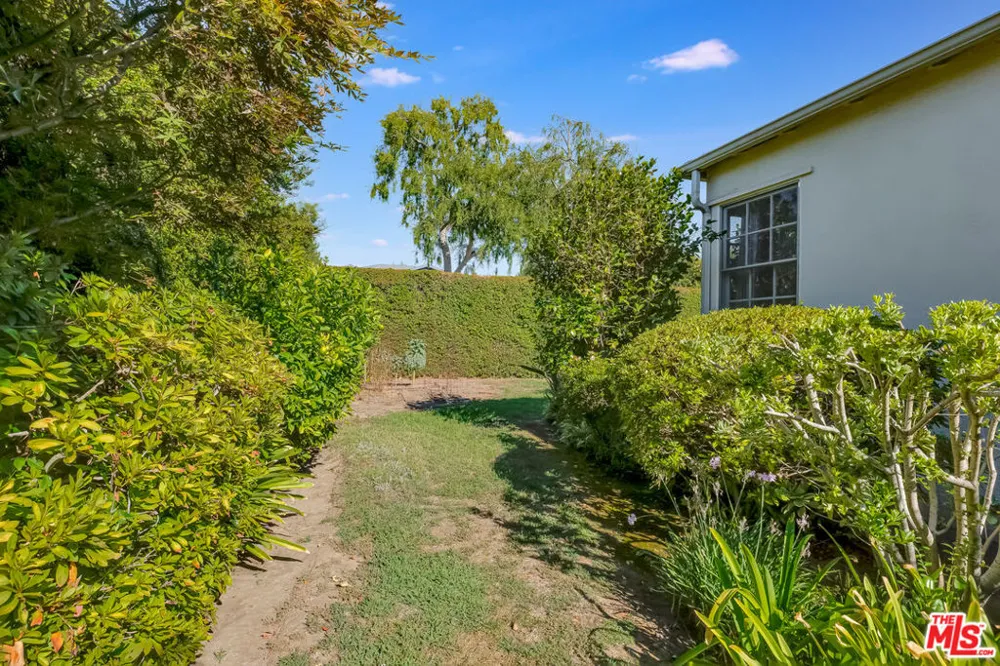 11951 Landale Street Studio City, CA 91607