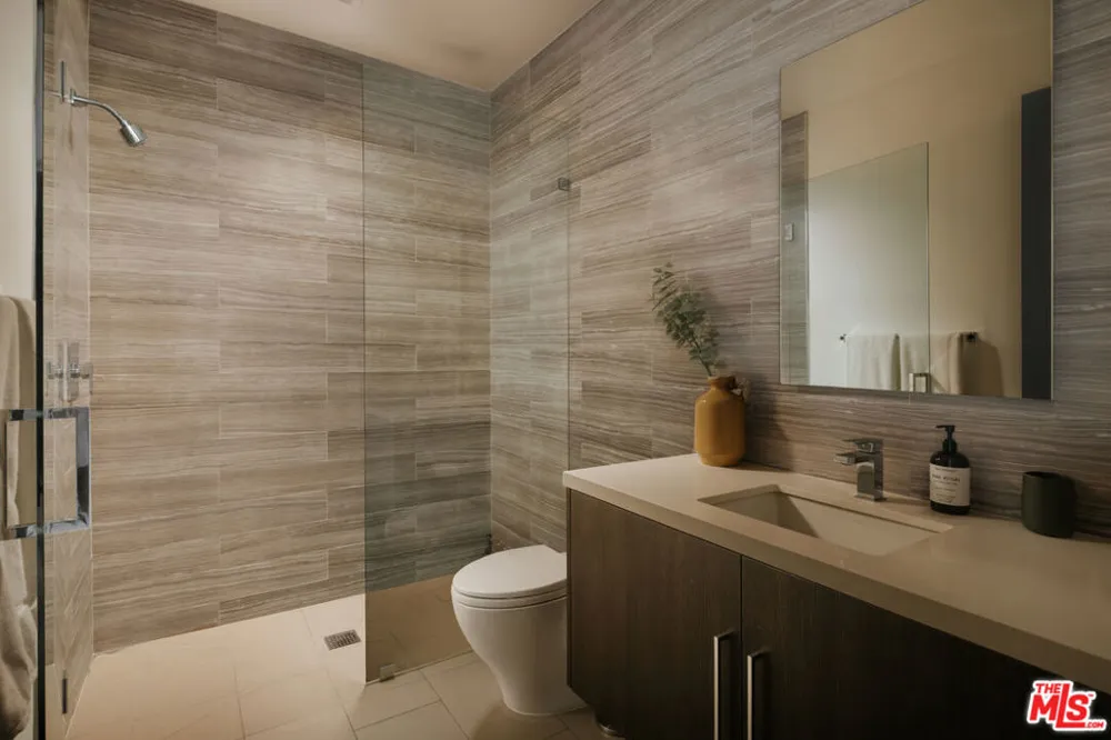 9311 Readcrest Drive Beverly Hills, CA 90210
