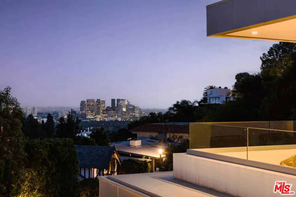 9311 Readcrest Drive Beverly Hills, CA 90210