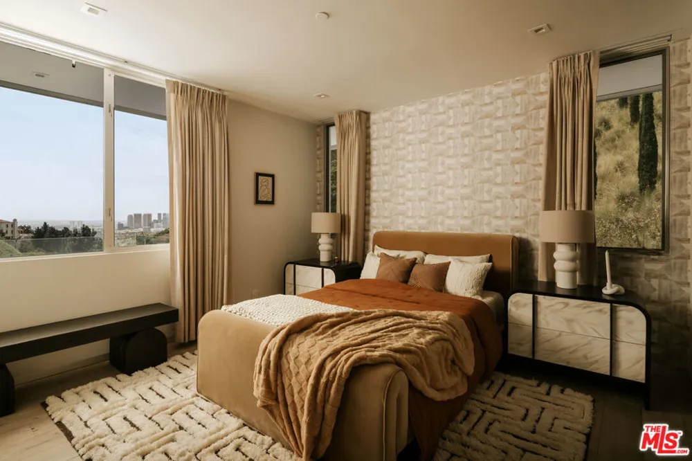 9311 Readcrest Drive Beverly Hills, CA 90210
