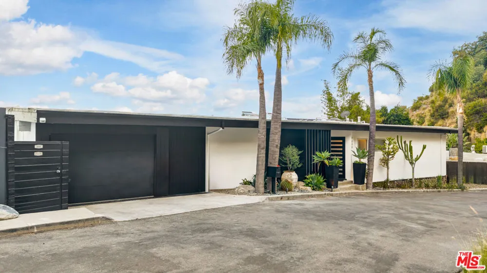 1664 Mountcrest Avenue Los Angeles, CA 90069