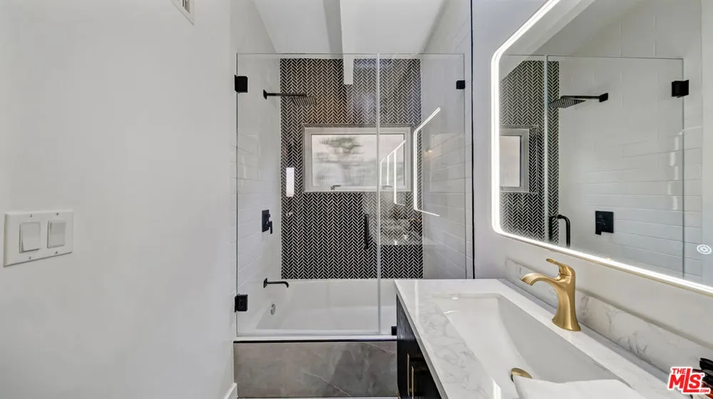 1664 Mountcrest Avenue Los Angeles, CA 90069