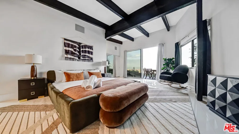 1664 Mountcrest Avenue Los Angeles, CA 90069