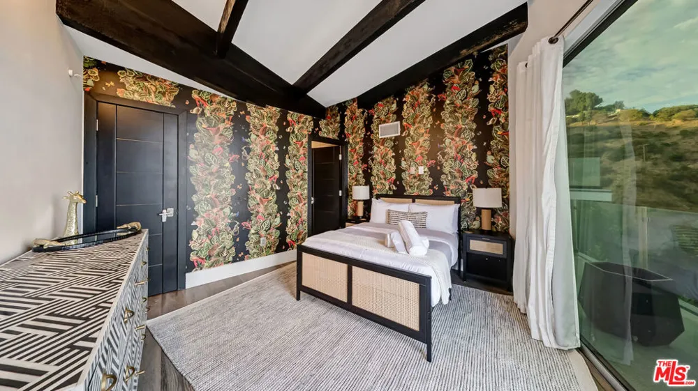 1664 Mountcrest Avenue Los Angeles, CA 90069