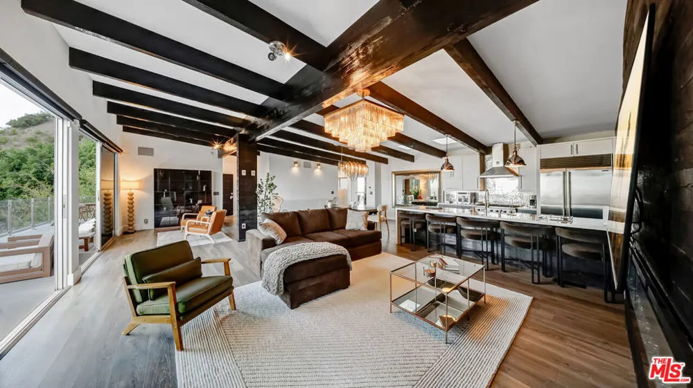 1664 Mountcrest Avenue Los Angeles, CA 90069