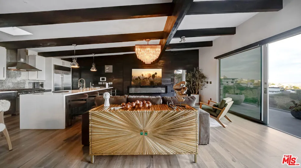 1664 Mountcrest Avenue Los Angeles, CA 90069