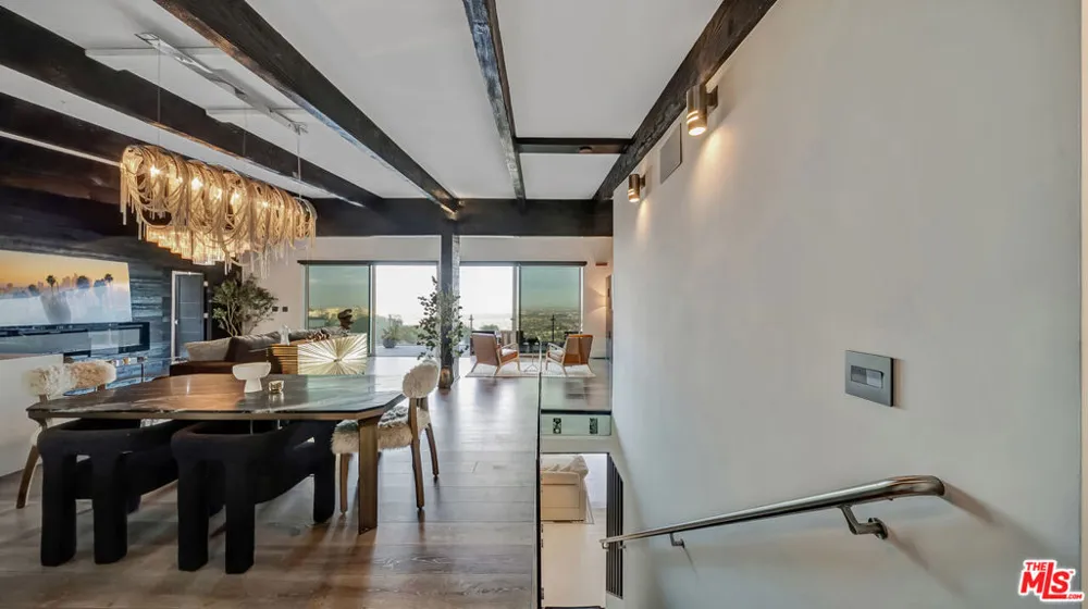 1664 Mountcrest Avenue Los Angeles, CA 90069