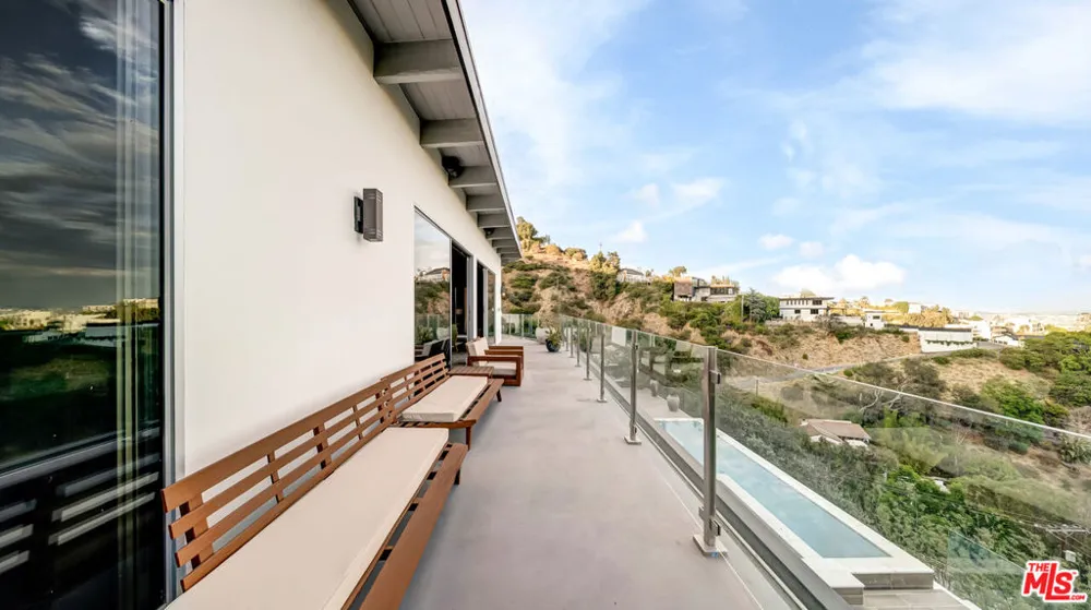 1664 Mountcrest Avenue Los Angeles, CA 90069