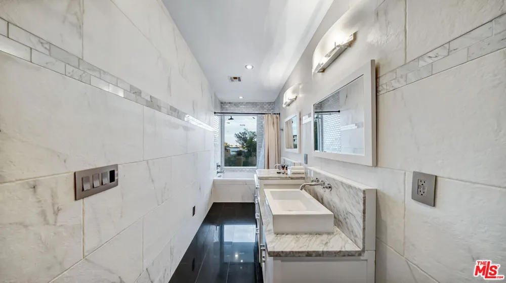 1664 Mountcrest Avenue Los Angeles, CA 90069