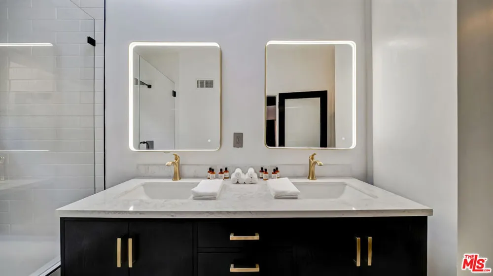 1664 Mountcrest Avenue Los Angeles, CA 90069