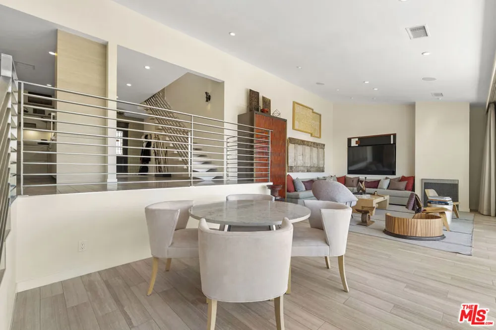 1364 Angelo Drive Los Angeles, CA 90210