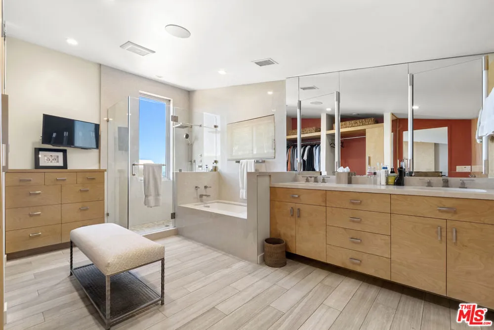1364 Angelo Drive Los Angeles, CA 90210