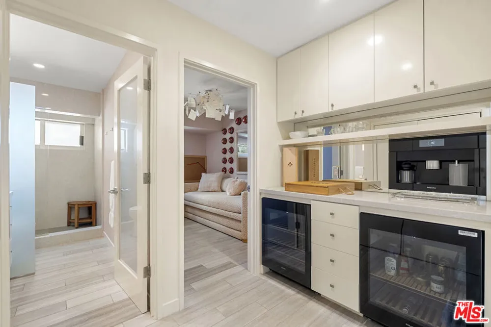 1364 Angelo Drive Los Angeles, CA 90210