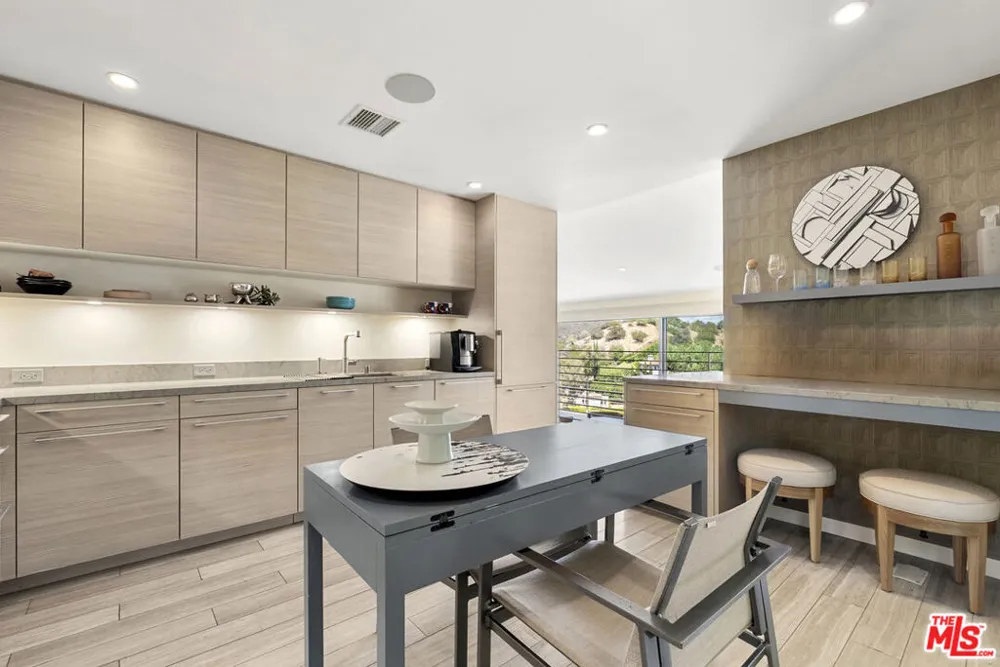 1364 Angelo Drive Los Angeles, CA 90210