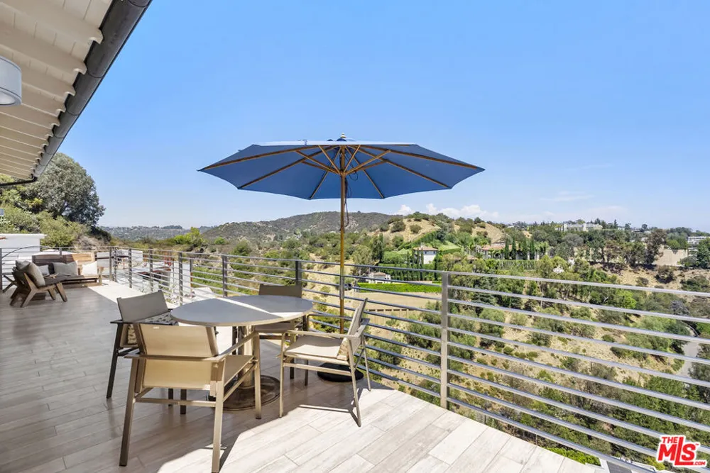 1364 Angelo Drive Los Angeles, CA 90210