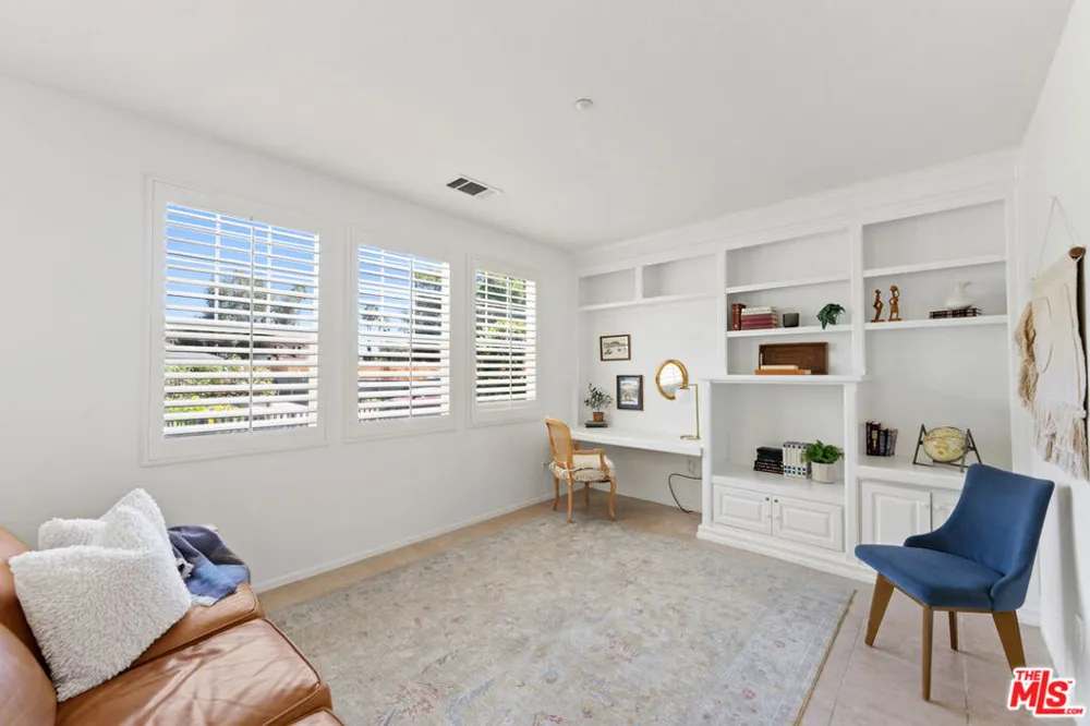 7701 Jordan Avenue Los Angeles, CA 91304