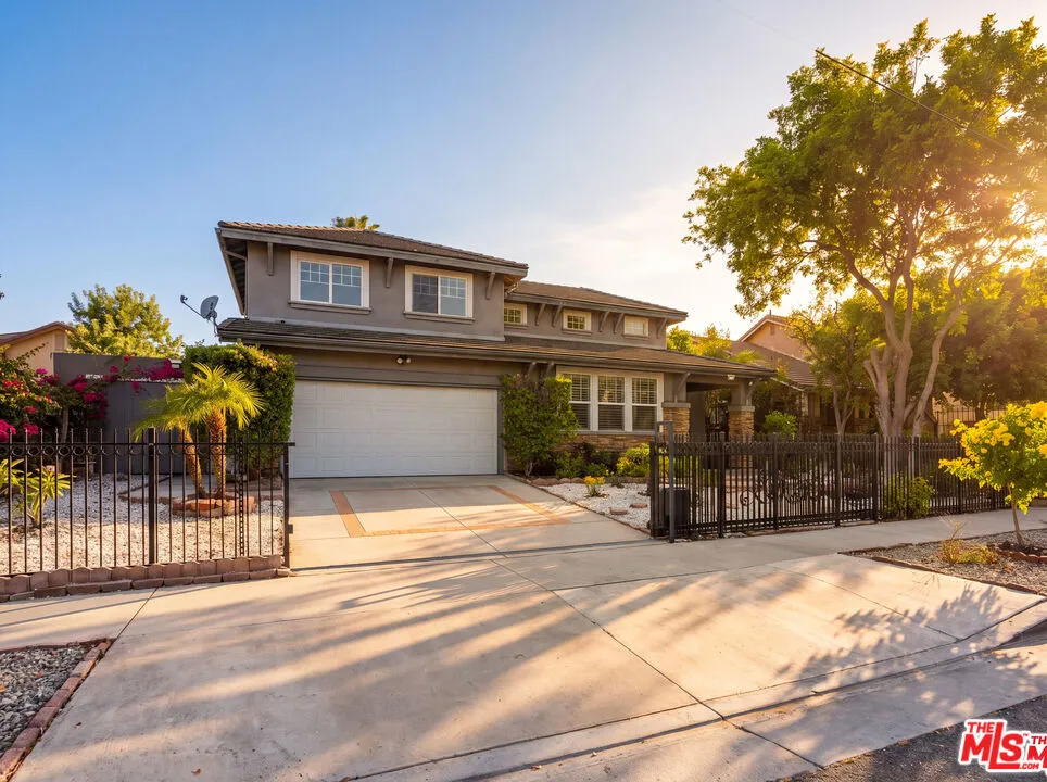 7701 Jordan Avenue Los Angeles, CA 91304