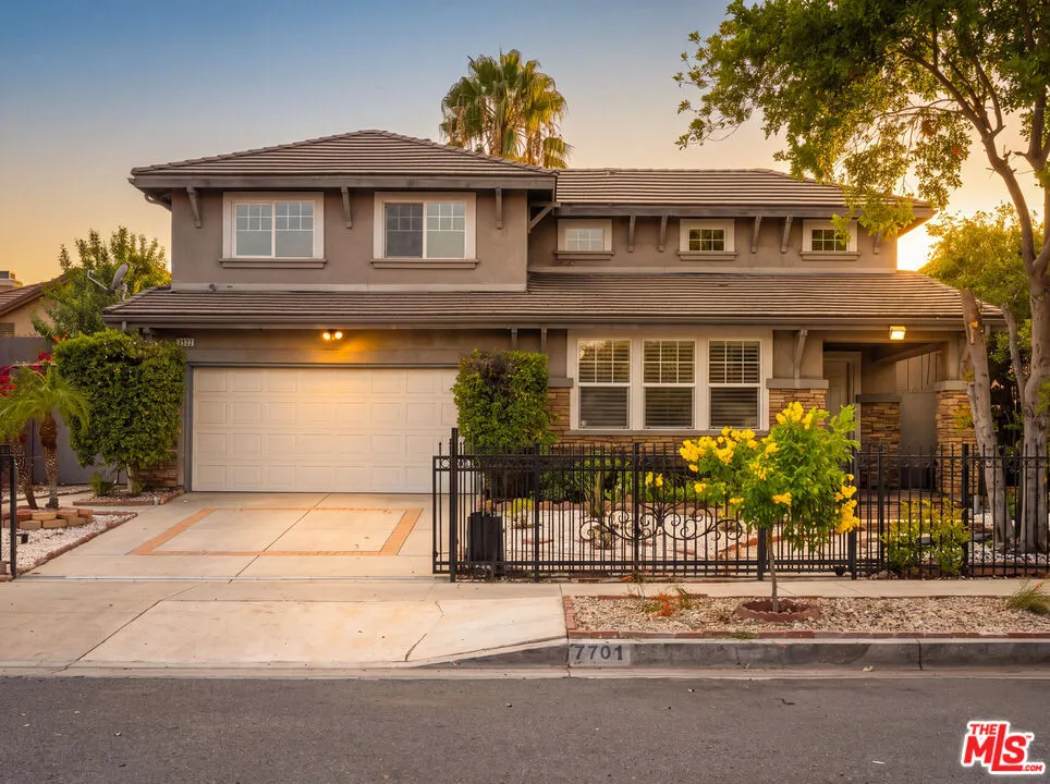 7701 Jordan Avenue Los Angeles, CA 91304