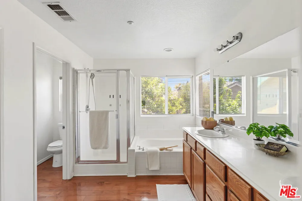 7701 Jordan Avenue Los Angeles, CA 91304