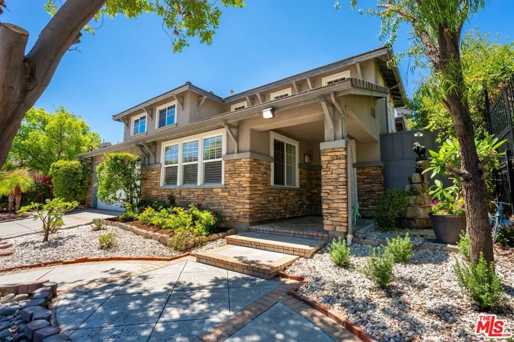 7701 Jordan Avenue Los Angeles, CA 91304