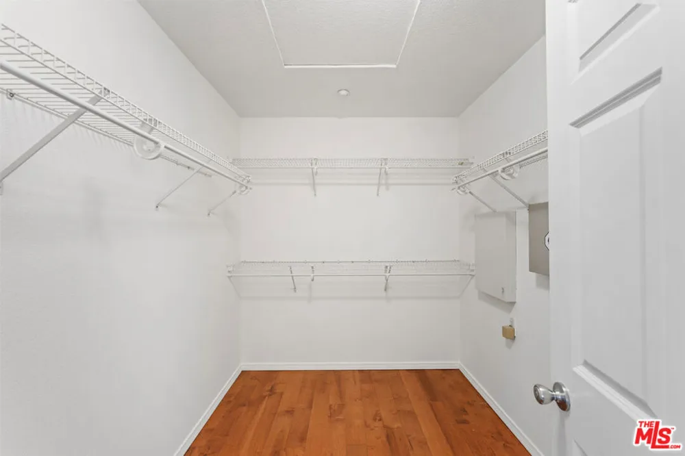 7701 Jordan Avenue Los Angeles, CA 91304