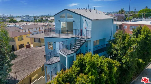 231 E Hyde Park Boulevard