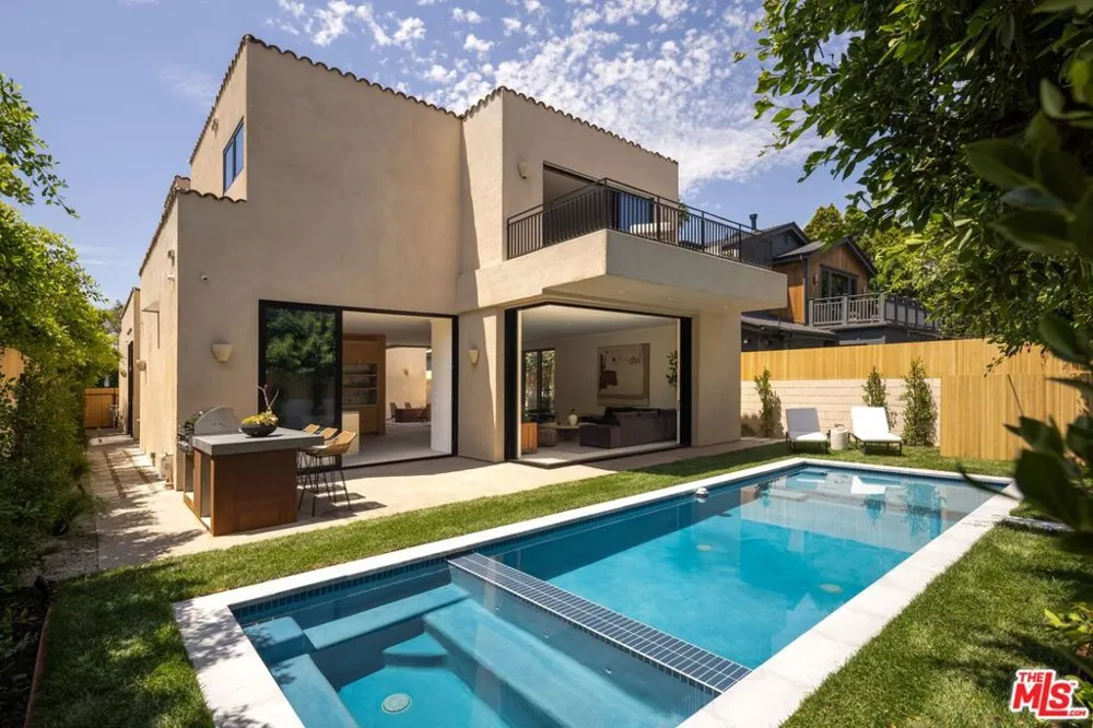 420 Kings Road Los Angeles, CA 90048