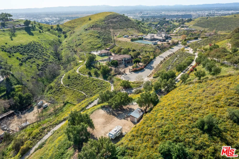 10315 Wheatland Avenue Sunland, CA 91040