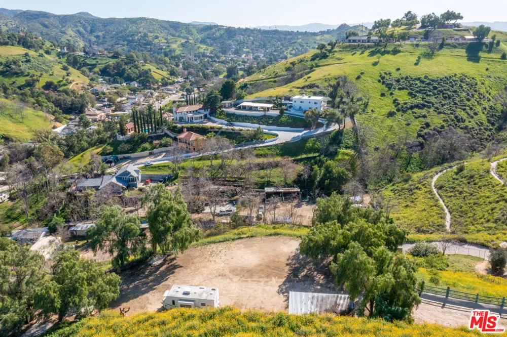 10315 Wheatland Avenue Sunland, CA 91040
