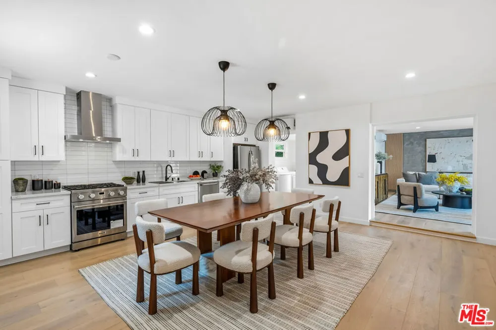 10315 Wheatland Avenue Sunland, CA 91040