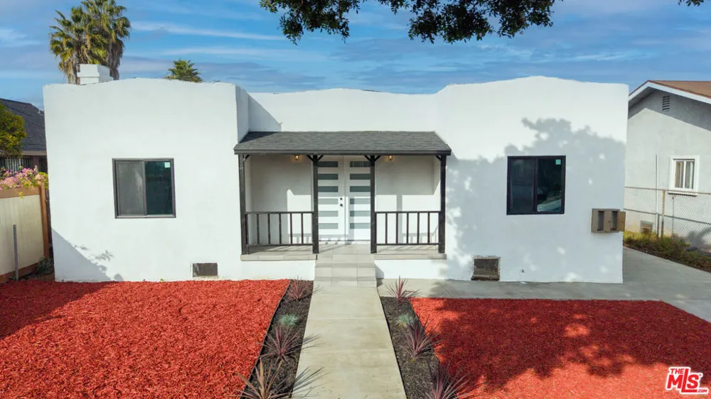 1341 W 94th Street Los Angeles, CA 90044