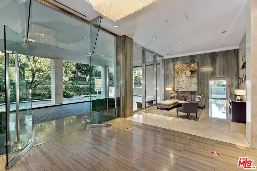 865 Comstock Avenue #16F Los Angeles, CA 90024